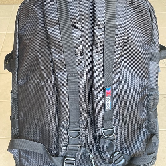 Large backpack for hiking, travel, park and pool day - Picture 5 of 7